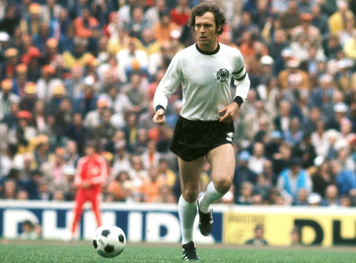 ARCHIVFOTO: Vor 50 Jahren, am 26. Mai 1972, wird das Muenchener Olympiastadion eroeffnet, Franz BECKENBAUER, Deutschland, Aktion, Einzelaktion Endspiel / Finale Deutschland - Holland 2:1, am 07.07.197 ...