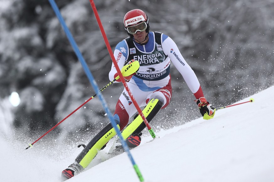 Switzerland&#039;s Ramon Zenhaeusern speeds down the course during an alpine ski, men&#039;s World Cup slalom in Zagreb, Croatia, Thursday, Jan. 6, 2022. (AP Photo/Gabriele Facciotti)