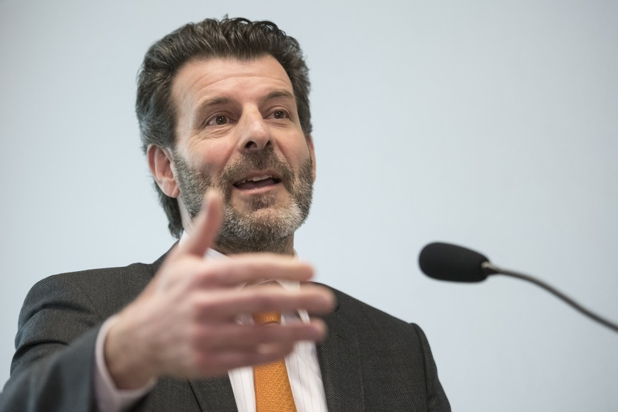 Roberto Balzaretti, Secretaire d’Etat, parle lors de la 1ere assemblee des delegues 2019 du Parti Bourgeois-Democratique Suisse, PBD, BDP, ayant pour but de formuler des recommandations de vote et de  ...