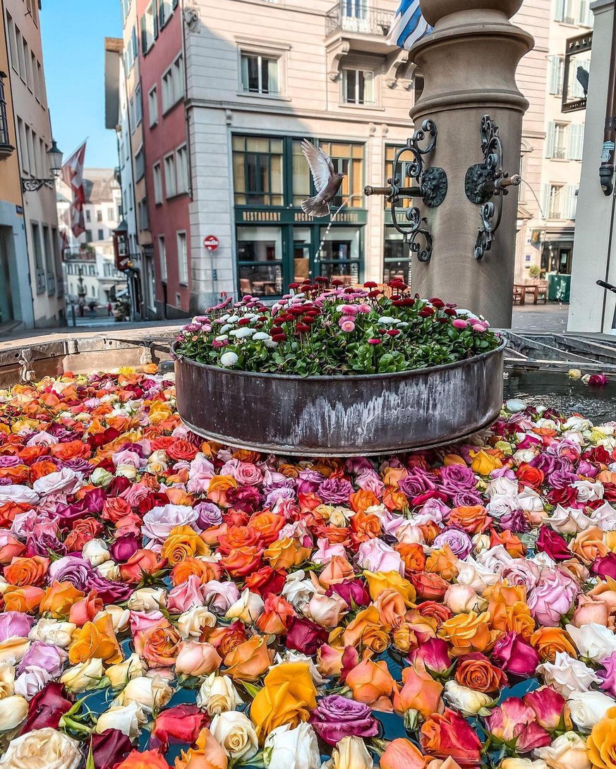 Osterbräuche, Osterbrunnen in Zürich, Rauszeit