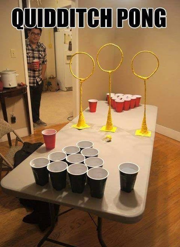 «Hahaha» und so weiter: Der PICDUMP ist da! 
Wenn Nerds Beer Pong spielen