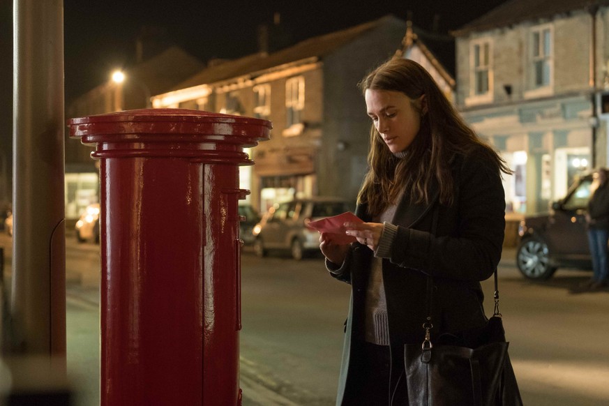 Ein Fall aus einer Zeit, als es noch Briefe und Telefonkabinen gab ... Aber auch E-Mails. Die es in sich hatten und aufrichtige Menschen wie Katharine Gun (Keira Knightley) zu Helden des Alltags werde ...