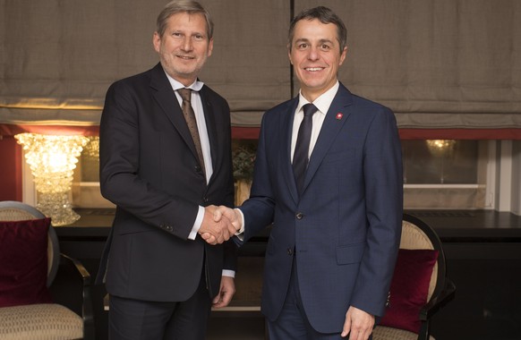 epa06474210 Ignazio Cassis (R), Swiss Federal Councillor, department of foreign affairs and Johannes Hahn (L), EU commissioner for Neighbourhood policy and enlargement, meet for bilateral talks on the ...
