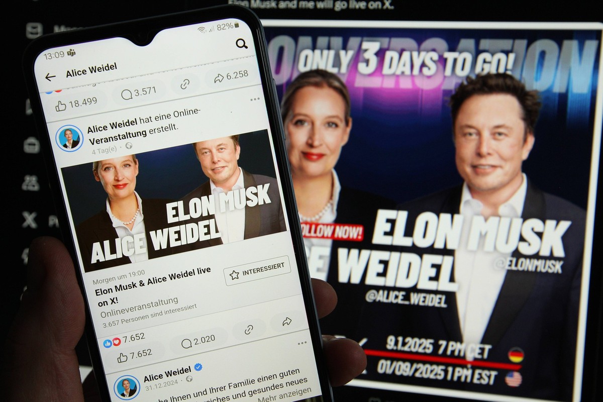 Auf einem Smartphone wurde der Facebook-Account von Alice Weidel, Kanzlerkandidatin der Partei Alternative f
