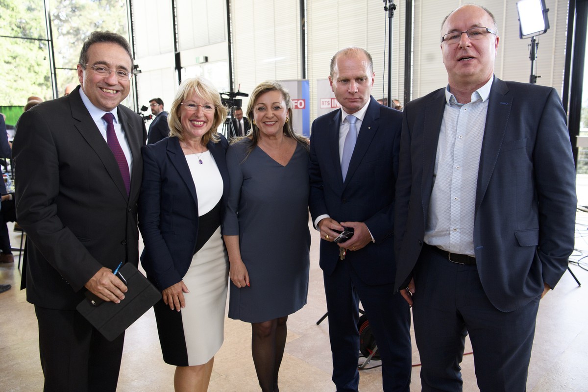 Les candidats sortants elus au premier tour de l'election au Conseil d’Etat vaudois, de gauche a droite, le PLR Pascal Broulis, la PLR Jacqueline de Quattro, la PS Nuria Gorrite, le PLR Philippe  ...