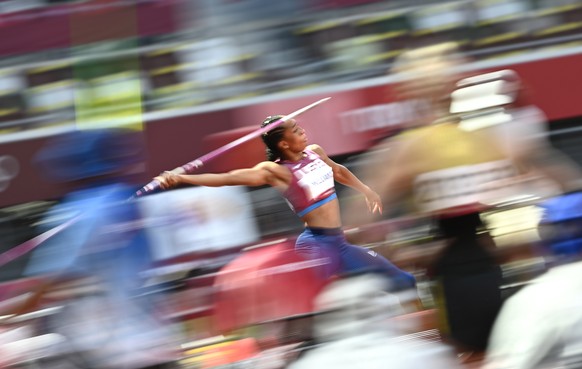epa09396617 Kendell Williams of US competes in the Javelin Throw of the Heptathlon during the Athletics events of the Tokyo 2020 Olympic Games at the Olympic Stadium in Tokyo, Japan, 05 August 2021 EP ...