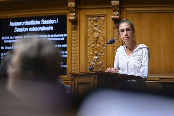 Meret Schneider, GP-ZH, spricht waehrend der Sommersession der Eidgenoessischen Raete, am Donnerstag, 9. Juni 2022 im Nationalrat in Bern. (KEYSTONE/Anthony Anex)