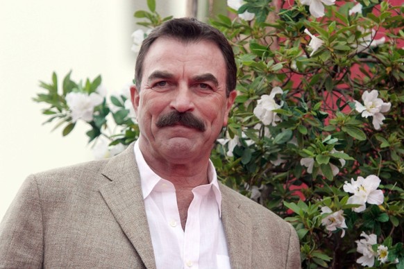 May 10, 2008 - Los Angeles, California, USA - Actor TOM SELLECK at the 15th Annual EIF Revlon Run/Walk for Women in Los Angeles, California - ZUMAk45_ 20080510_kri_k45_057