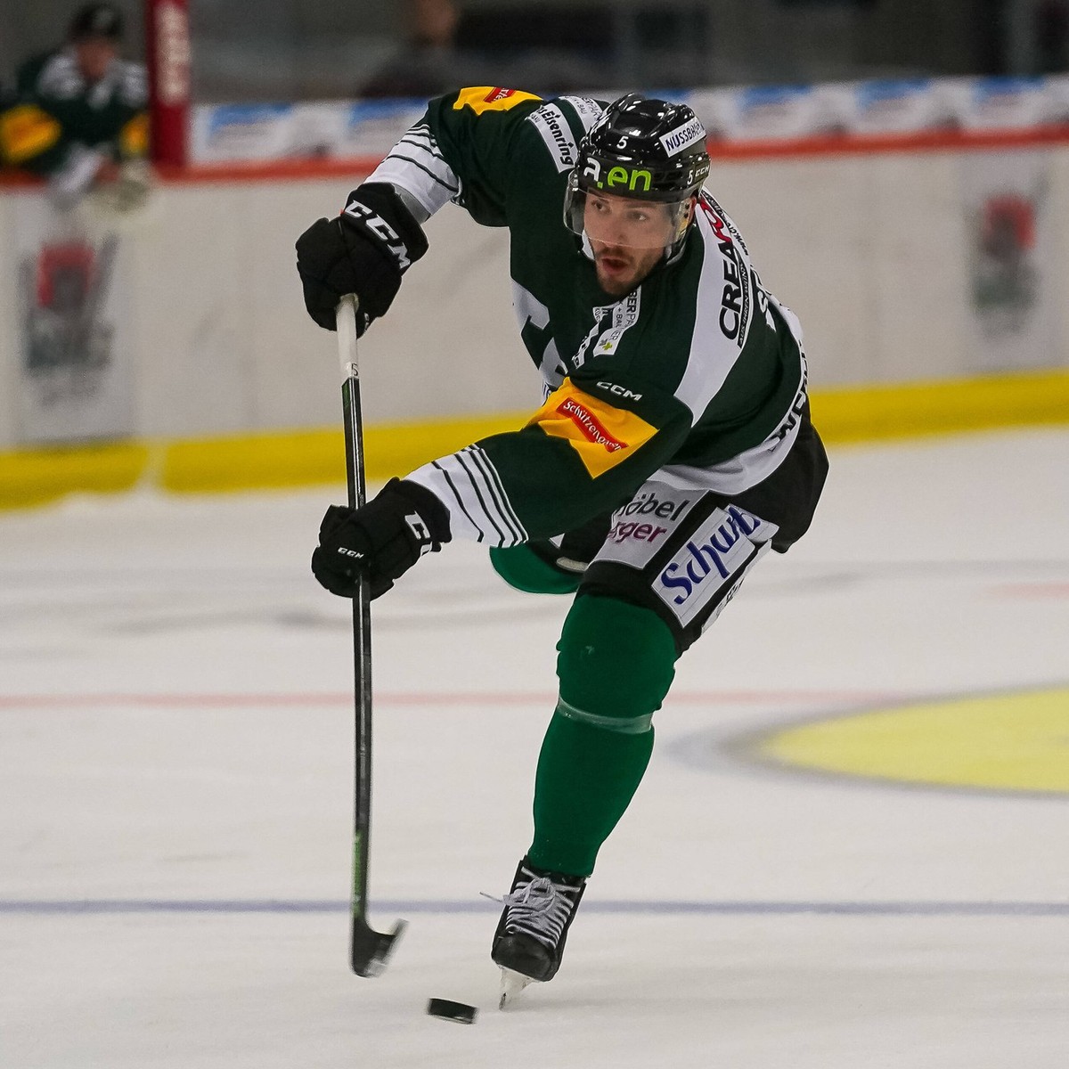 Simon Seiler EHC Olten, 05, ERC Schwenninger Wild Wings vs. EHC Olten, Eishockey, 1.BL, Freundschaftsspiel, Spielzeit 2022/2023, 18.08.2022 ERC Schwenninger Wild Wings vs. EHC Olten, Eishockey, 1.BL,  ...
