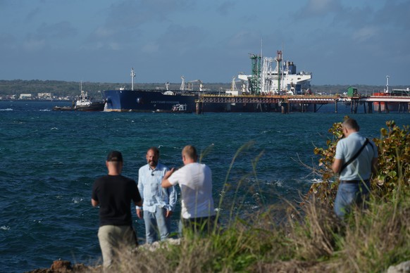 Journalists do a standup in front of the Russian-flagged oil tanker Anatoly Kolodkin docked in Matanzas, Cuba, Tuesday, March 31, 2026. (AP Photo/Ramon Espinosa)
Cuba US Russia Oil