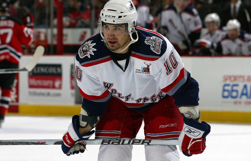 Ambühl im Trikot des Hartford Wolf Pack.