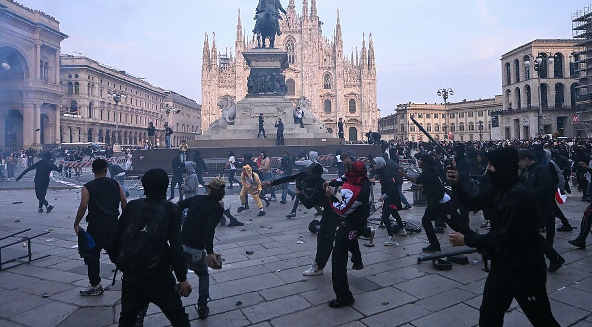 MILAN, ITALY - OCTOBER 17: Protesters clash with police during a demonstration against the rising cost of living and in support of better living conditions, on October 17, 2026 in Milan, Italy. (Photo ...