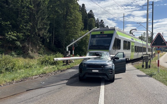 Barriere Auto Schafhausen im Emmental Unfall