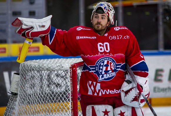 SC Rapperswil-Jona Lakers Torhueter Melvin Nyffeler waehrend dem Eishockey-Meisterschaftsspiel der National League zwischen den SC Rapperswil-Jona Lakers und dem HC Ambri-Piotta am Freitag, 20. Novemb ...