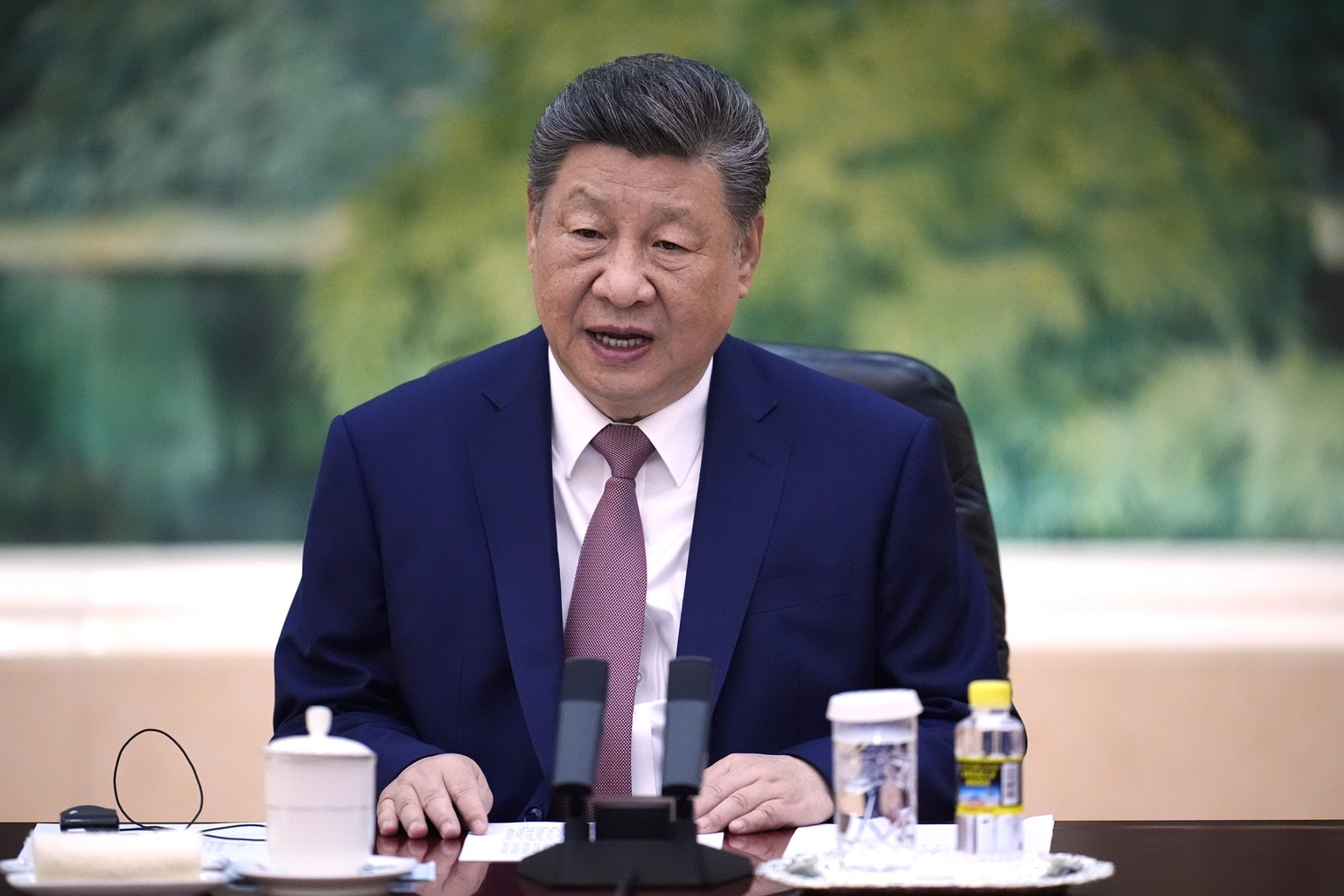 China's President Xi Jinping holds a talk with Russia's Foreign Minister Sergey Lavrov, at the Great Hall of the People in Beijing, China Wednesday, April 15, 2026. (Iori Sagisawa/Pool Photo ...