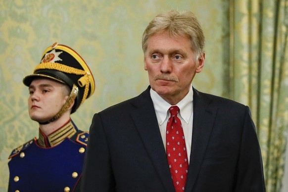 Kremlin spokesman Dmitry Peskov arrives to attend the talks between Russian President Vladimir Putin and Bahrain&#039;s Crown Prince and Prime Minister Salman bin Hamad bin Isa Al Khalifa at the Kreml ...