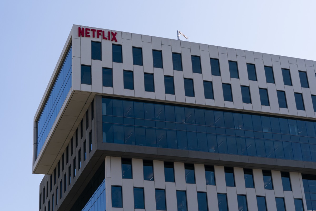 Netflix's office building is seen in Los Angeles, Wednesday, April 20, 2022. An unexpected drop in subscribers sent Netflix shares into freefall Wednesday, forcing the company to consider experim ...