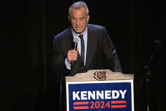 FILE - Democratic presidential candidate Robert F. Kennedy Jr.  celebrates Hispanic Heritage Month with supporters at the Wilshire Ebell Theater in Los Angeles, Friday, September 15, 2023. Kennedy, an anti…
