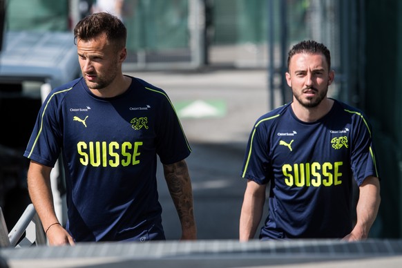 Swiss national team player Haris Seferovic, left, and Josip Drmic, right, before a training session in Lugano, Switzerland, Tuesday, May 29, 2018. (KEYSTONE/Ti-Press/Gabriele Putzu)