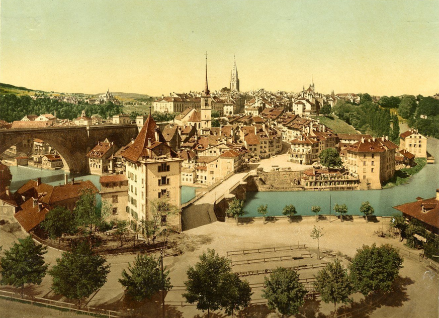 Bern, untere Stadt mit Nydeggbrücke.