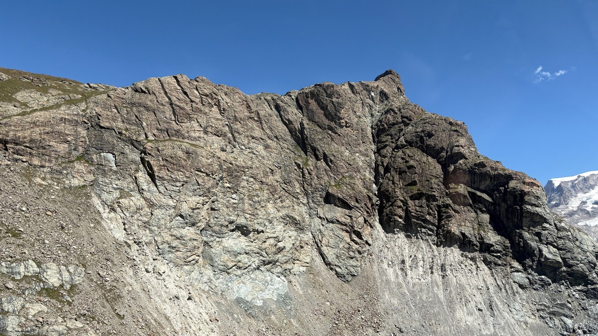 Deutscher-Bergsteiger-stirbt-bei-Sturz-am-Riffelhorn-im-Wallis