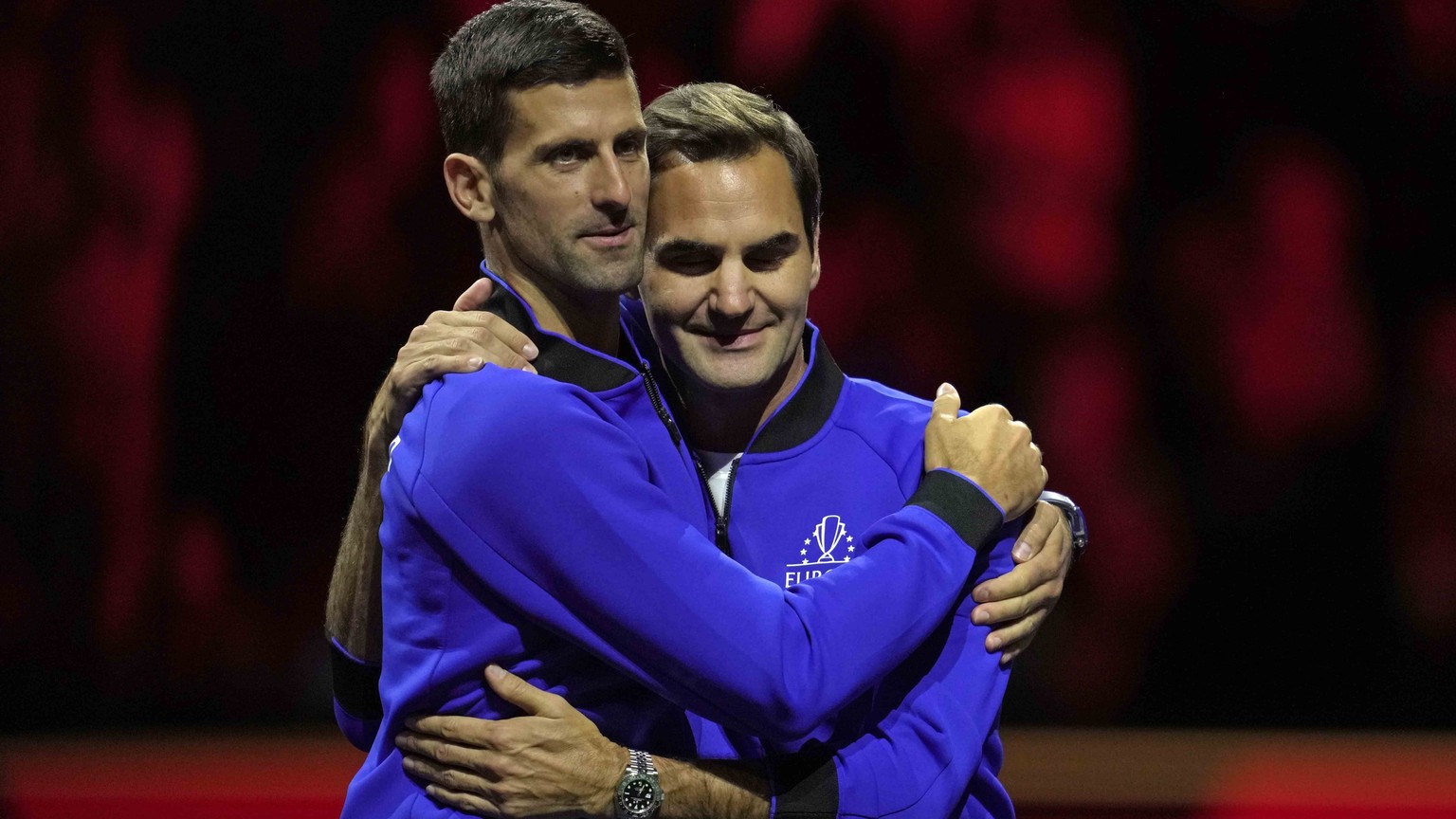 Team Europe&#039;s Novak Djokovic and Roger Federer embrace at the end of the third day of the Laver Cup tennis tournament in London, Sunday, Sept. 25, 2022. (AP Photo/Kin Cheung)
Novak Djokovic