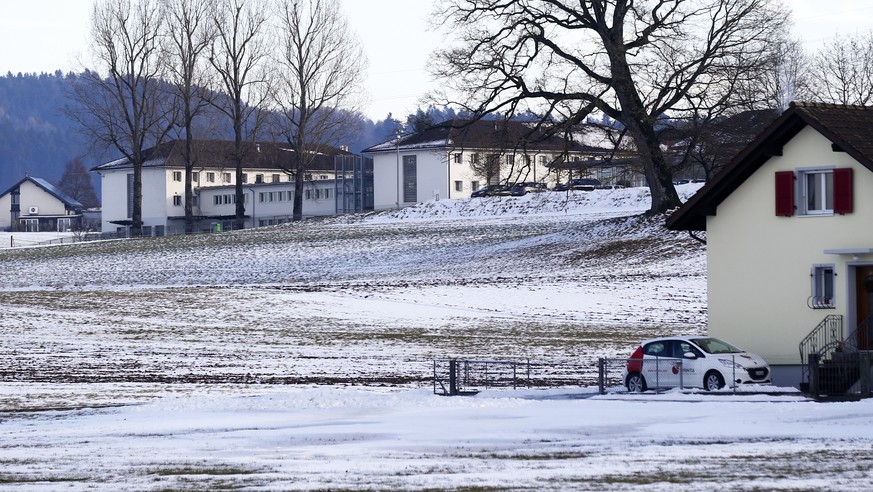 Das Frauengefaengnis Hindelbank, am Sonntag, 29. Januar 2017, in Hindelbank. Am Dienstag ist eine inhaftierte Frau aus der Haftanstalt geflohen. Sie ist weiterhin fluechtig. Die Bevoelkerung sei nicht ...