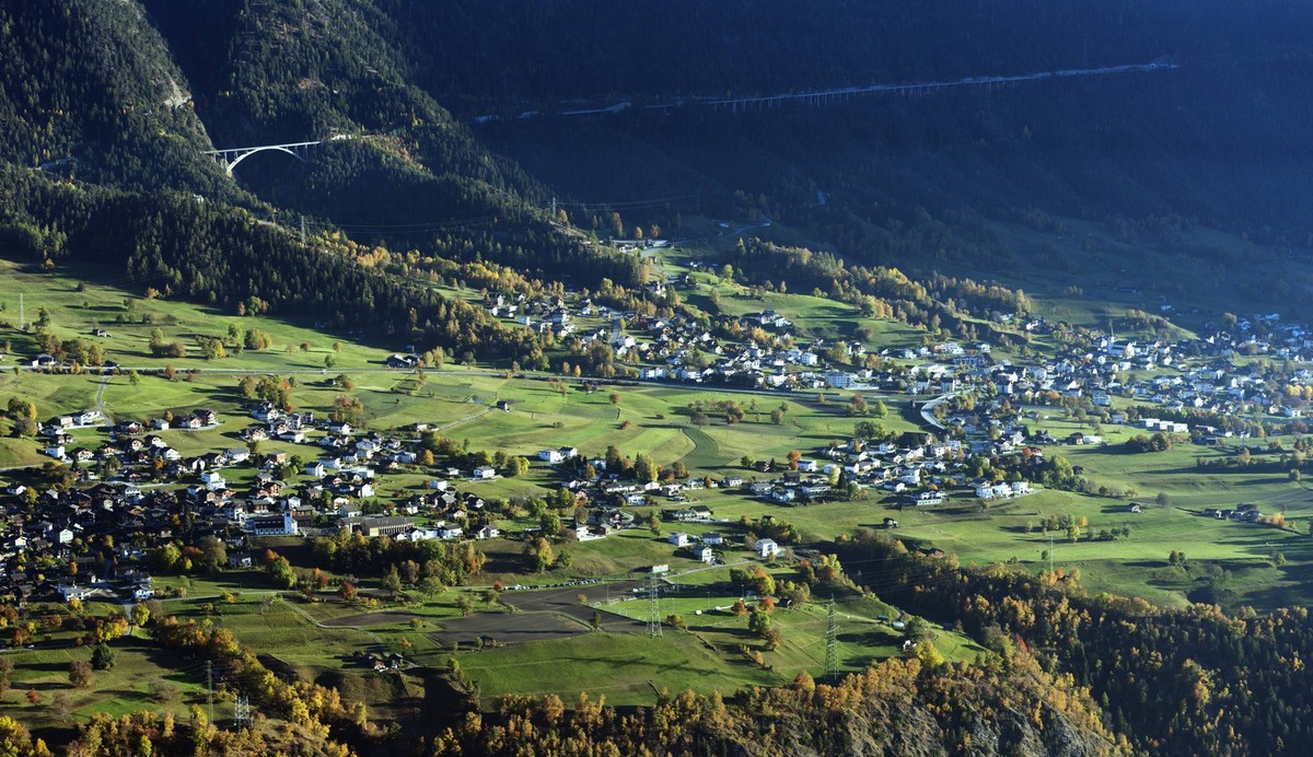 Village of Termen near Brig, Valais, Swiss Alps, Switzerland, Europe PUBLICATIONxINxGERxSUIxAUTxONLY Copyright: ChristianxKober 733-7412

Village of Terms Near Brig Valais Swiss Alps Switzerland Eur ...