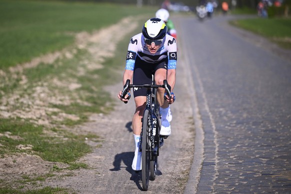 Dwars door Vlaanderen 2025 - Women Elite WAREGEM, BELGIUM - APRIL 02 : Reusser Marlen SUI of Movistar Team during the Women Elite UCI 1.Pro Flanders Classics Dwars door Vlaanderen Women cycling race w ...