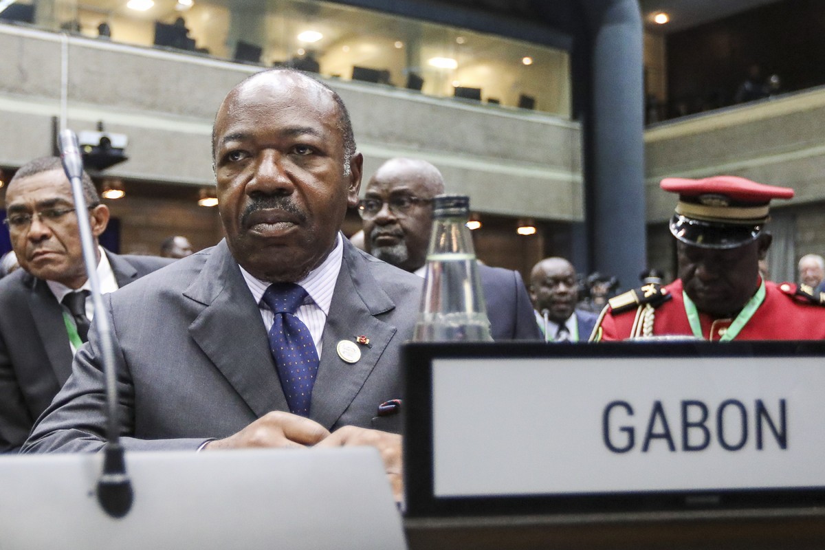 epa10749290 President of Gabon Ali Bongo Ondimba (C) attends the closing ceremony of the 5th Mid-Year Coordination Meeting of the African Union, Regional Economic Communities and Regional Mechanisms b ...