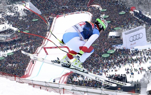 Beat Feuz in Kitzbühel vor beeindruckender Kulisse.