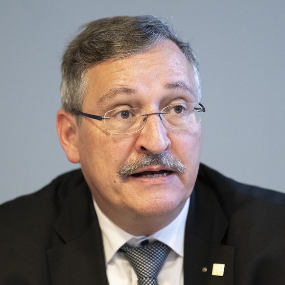 Michael Hengartner, Praesident ETH-Rat, spricht waehrend einer Medienkonferenz von Swissuniversities zum Entlastungspaket 2027, am Dienstag, 11. Februar 2025 in Bern. (KEYSTONE/Anthony Anex)