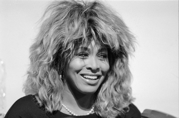 ARCHIVBILD ZUM TOD VON TINA TURNER --- Rockstar Tina Turner pictured during a press conference in Zurich, Switzerland, on September 19, 1986. (KEYSTONE/Str)..Rockstar Tina Turner, aufgenommen am 19. S ...