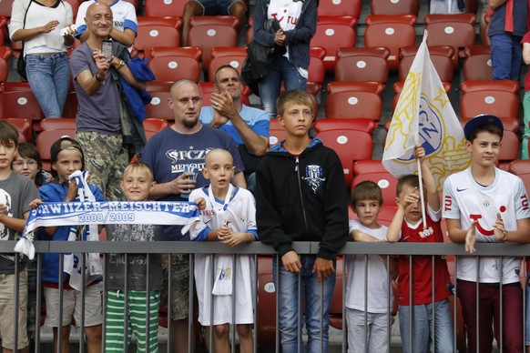 20.07.2014; Zuerich; Fussball Super League - FC Zuerich - Grasshopper Club; Junge FCZ Fans (Andreas Meier/freshfocus)