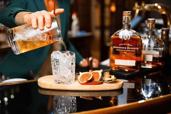 
In der Louis Bar lassen sich für alle die passenden Besonderheiten finden: Ob serviert mit einer frischen Feige...
