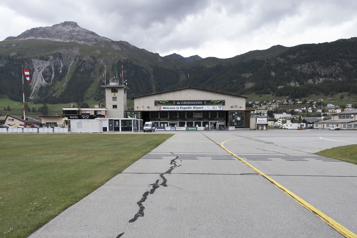 Blick auf den Regionalflughafen Samedan, am Freitag, 24. August 2018, in Samedan. Der Flughafen soll ab 2020 fuer 22 Millionen Franken umgebaut werden. (KEYSTONE/Gian Ehrenzeller)
