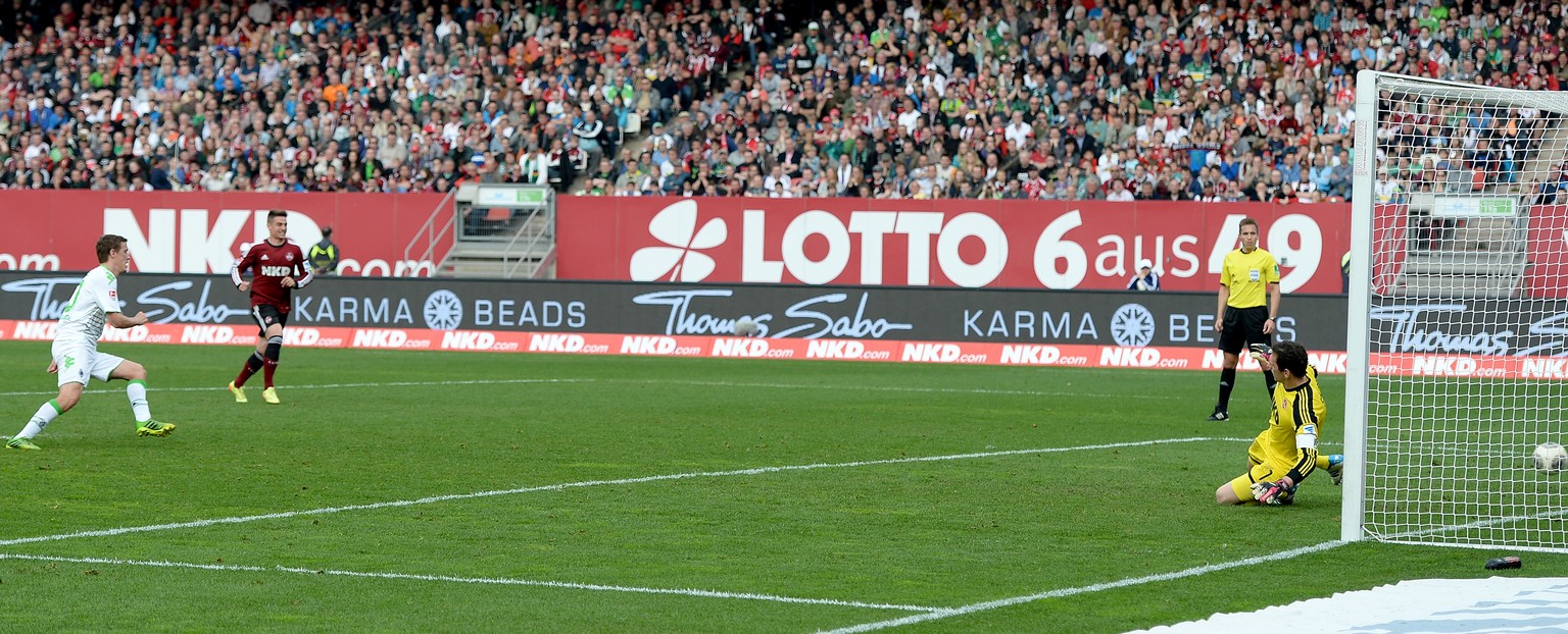 Die Entscheidung: Kruse versenkt den Foulpenalty zum 2:0.