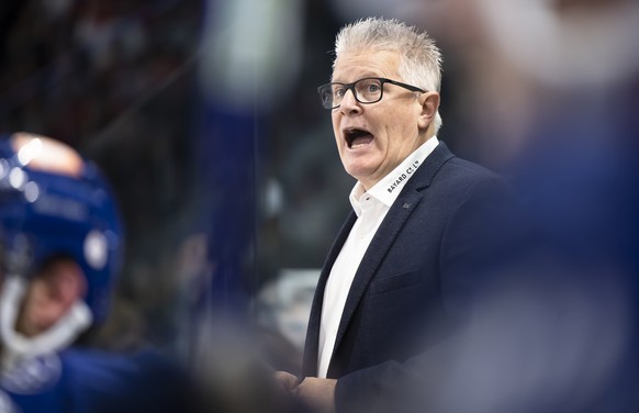 Zuerichs Trainer Marc Crawford beim Eishockeyspiel der National League zwischen den ZSC Lions und dem EHC Biel, am Sonntag, 1. Januar 2023 in der Swiss Life Arena in Zuerich. (KEYSTONE/Michael Buholze ...