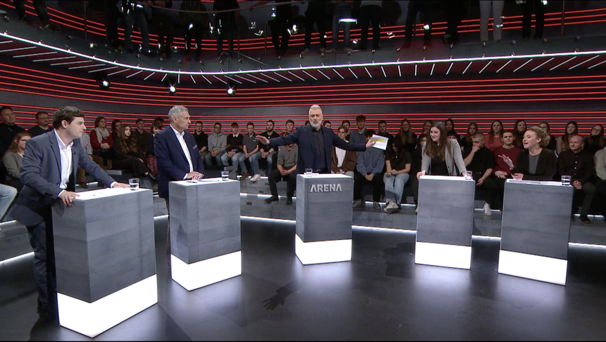 Die Diskussion gerät dermassen durcheinander, dass Moderator Sandro Brotz in SRF-«Arena» «Balance» fordert.