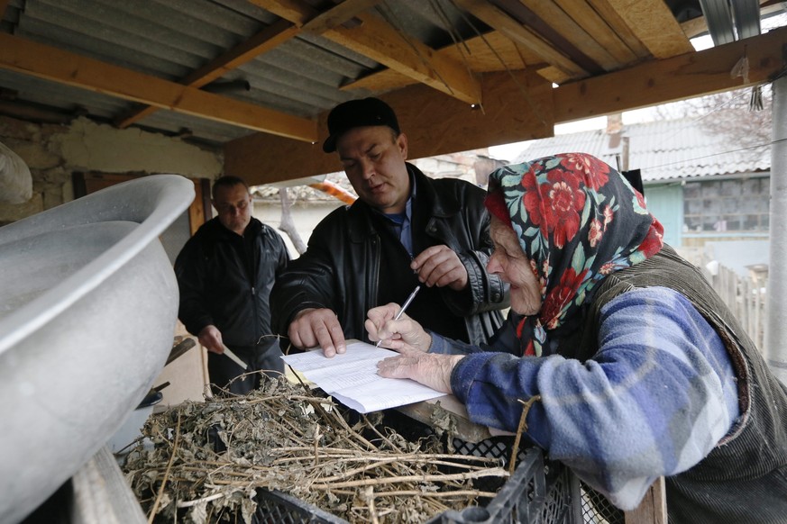 Mobiles Abstimmungslokal: Jede Stimme zählt bei der Abstimmung auf der Krim.