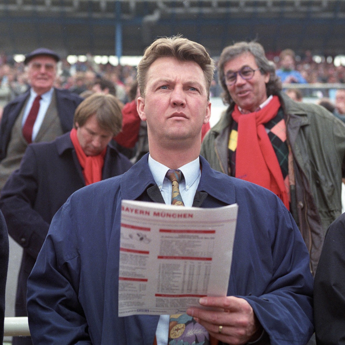 Bildnummer: 11651138 Datum: 25.03.1995 Copyright: imago/Fred Joch
Trainer Louis van Gaal (Ajax Amsterdam) besucht das Münchner Derby anlässlich eines bevorstehenden Champions League Spiels gegen den F ...