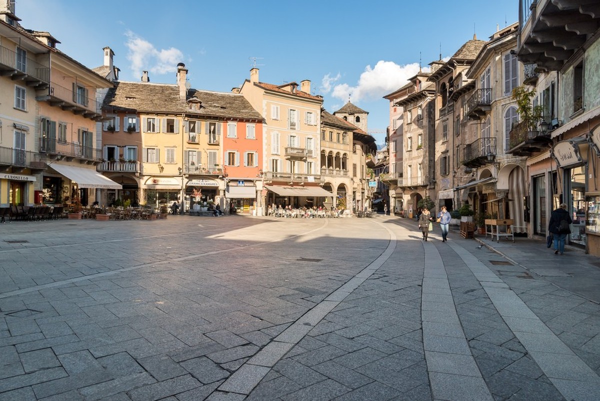 Domodossola Piazza del Mercato