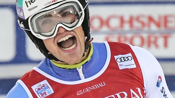 epa06324396 Daniel Yule of Switzerland reacts in the finish area after his second run for the men&#039;s slalom race at the FIS Alpine Skiing World Cup event in Levi, Finland, 12 November 2017. EPA/KI ...