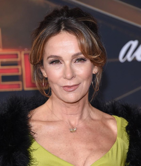 LOS ANGELES - MAR 04: Jennifer Gray kommt am 04. März 2019 in Hollywood, Kalifornien zur Premiere von &#039;Captain Marvel&#039;