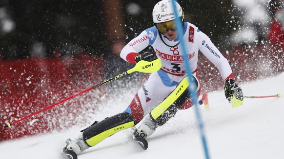 Switzerland&#039;s Wendy Holdener speeds down the course during the women&#039;s slalom, at the alpine ski World Championships in Are, Sweden, Saturday, Feb. 16, 2019. (AP Photo/Gabriele Facciotti)