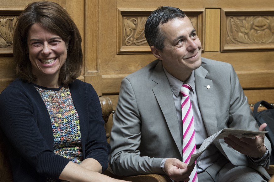 Eigentlich wenig Grund zum Lachen: Präsidentin Petra Gössi und Aussenminister Ignazio Cassis.
