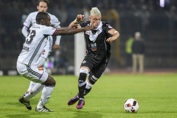 22.10.2016; Lugano; FUSSBALL SUPER LEAGUE - LUGANO - BASEL;
Eder Balanta (Basel) Ezgjan Alioski (Lugano) 
(Andy Mueller/freshfocus)