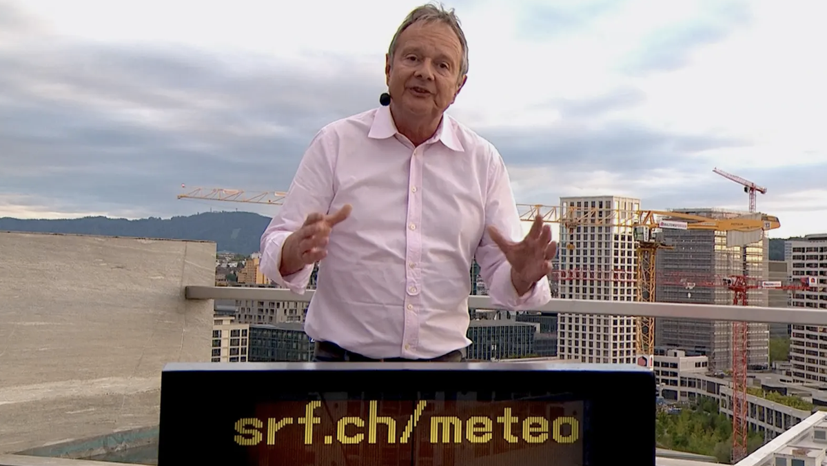 SRF-Meteorologe Thomas Bucheli entschuldigt sich im August 2023 beim TV-Publikum für teils falsche Temperaturprognosen.