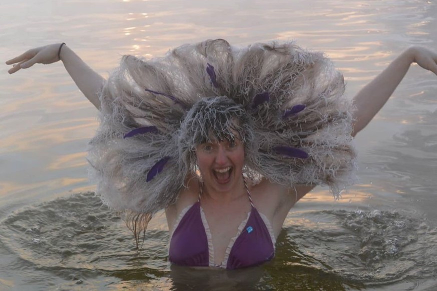 takhini hot springs yukon canada kanada hair freezing contest haar gefroren winter thermalquellen instagram https://www.instagram.com/p/BvE7MRSAYD0/