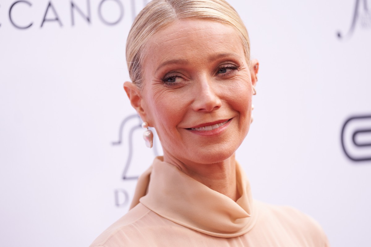 epa10588680 Gwyneth Paltrow attends the Daily Front Row?s Fashion Los Angeles Awards at The Beverly Hills Hotel in Beverly Hills, California, USA, 23 April 2023. EPA/ALLISON DINNER